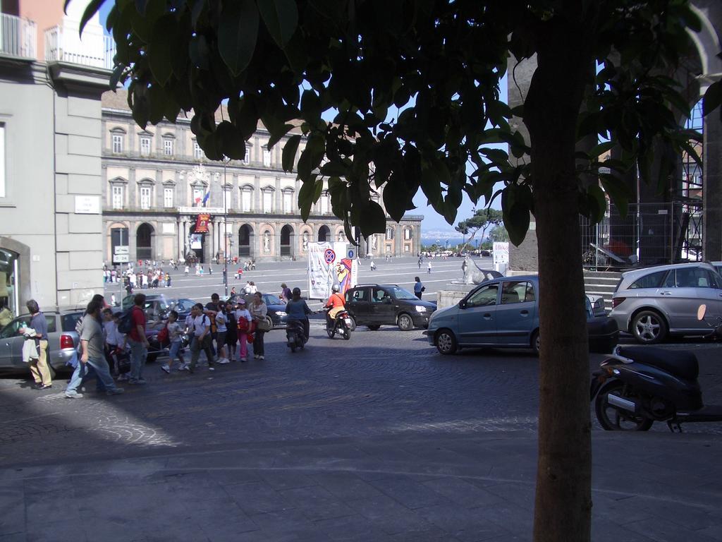 Serra Casa A Piazza Del Plebiscito Casa vacanze Napoli